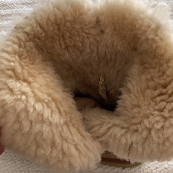 Women’s Bailey Button Ugg - Picture 5 of 13